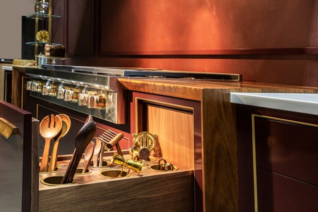 The Art of Custom Cabinetry: Collaborating with a Kitchen Designer for Your Dream Space